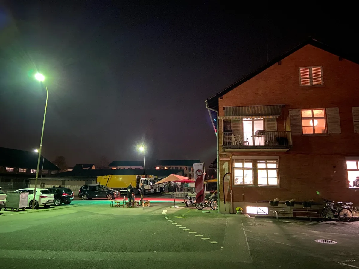 Wie geht es den unbegleiteten Minderjährigen aus Afghanistan? Der Jugendtreff Uster von aussen fotografiert.